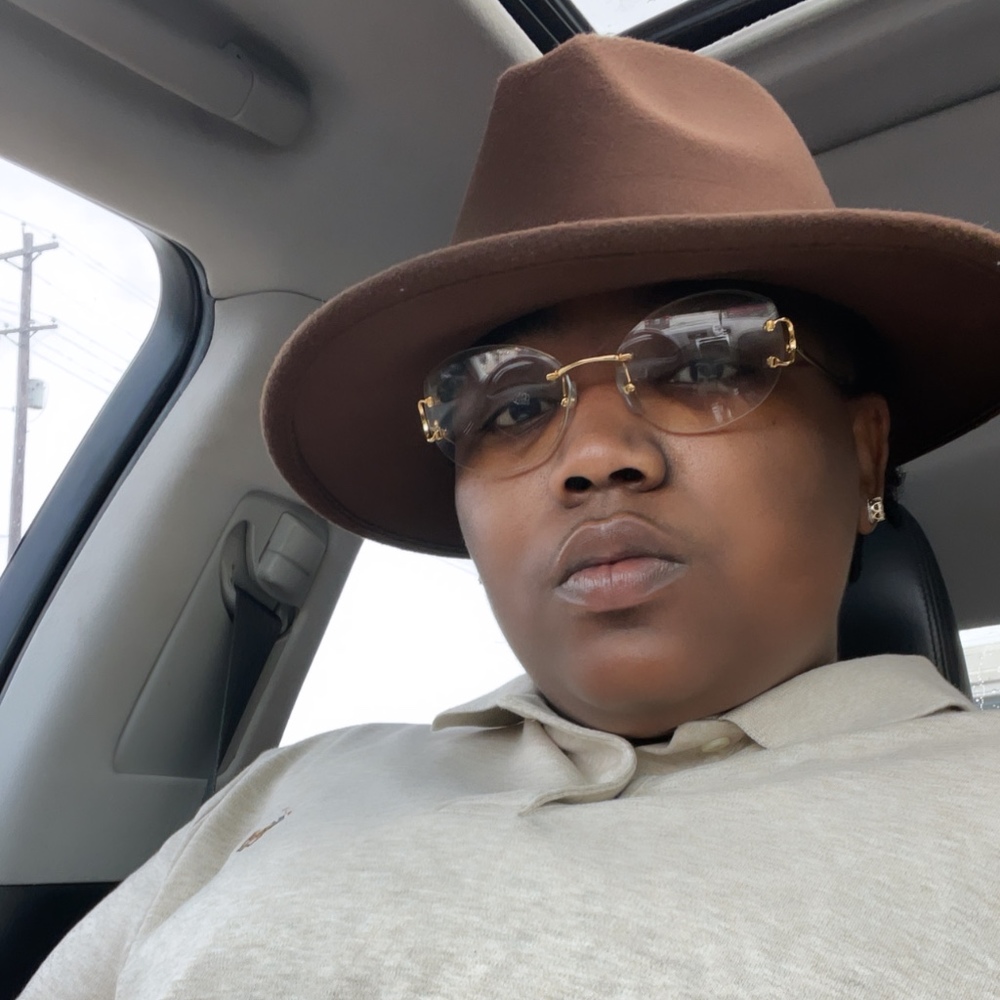 Meet your Posher, Landia